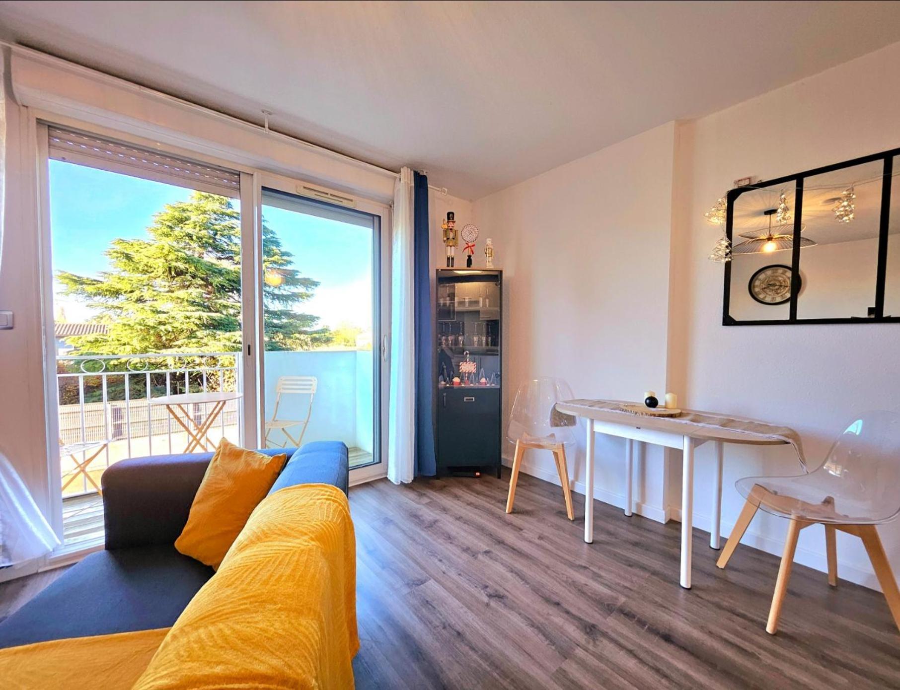 Appartement Residentiel Avec Parking/Proche Centre Angoulême Exteriör bild