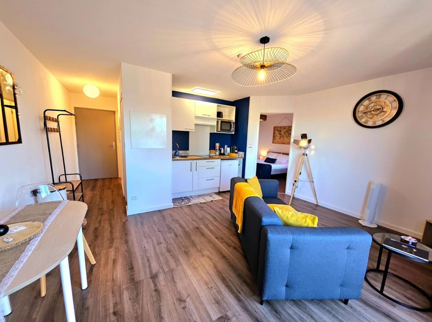 Appartement Residentiel Avec Parking/Proche Centre Angoulême Exteriör bild